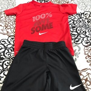 Nike short set sz 4
